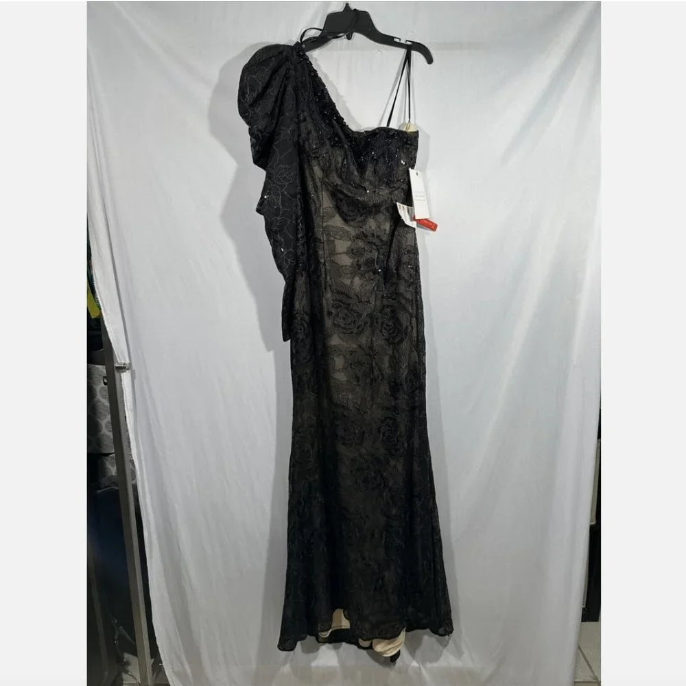 NWT $698 Mac Duggal [ 8 ] Embellished One Puff Sleeve Trumpet Gown in Black Q582
